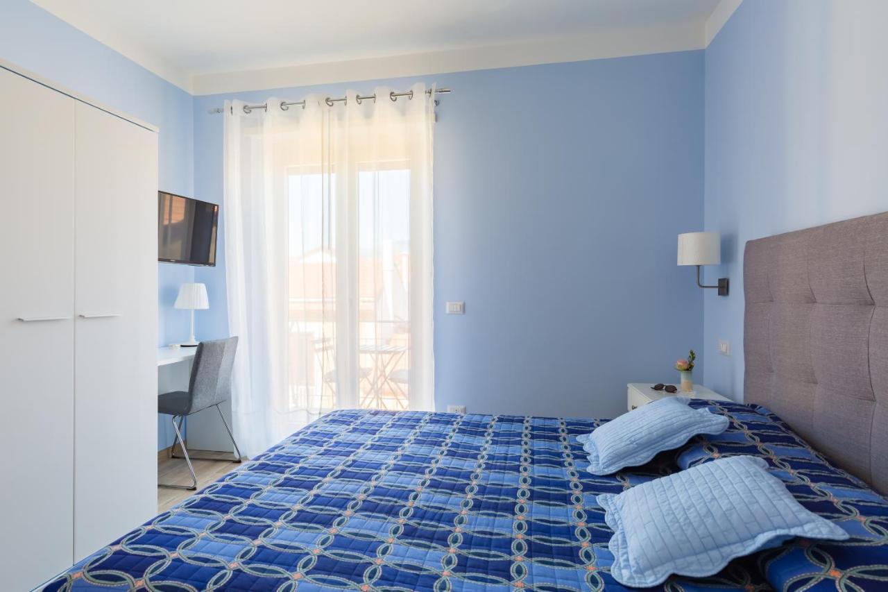 Bed and Breakfast Casa Ela Сорренто Экстерьер фото