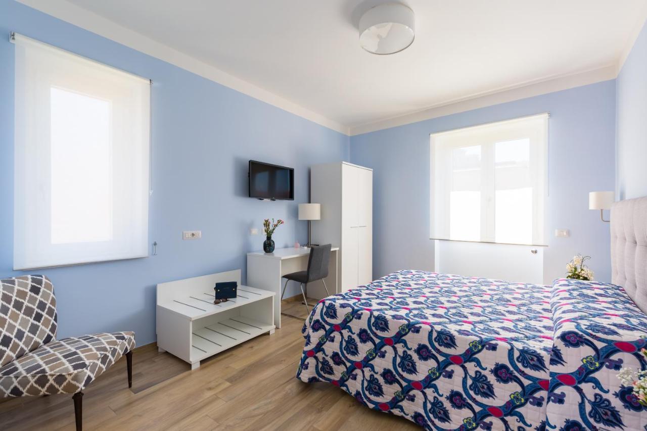 Bed and Breakfast Casa Ela Сорренто Экстерьер фото