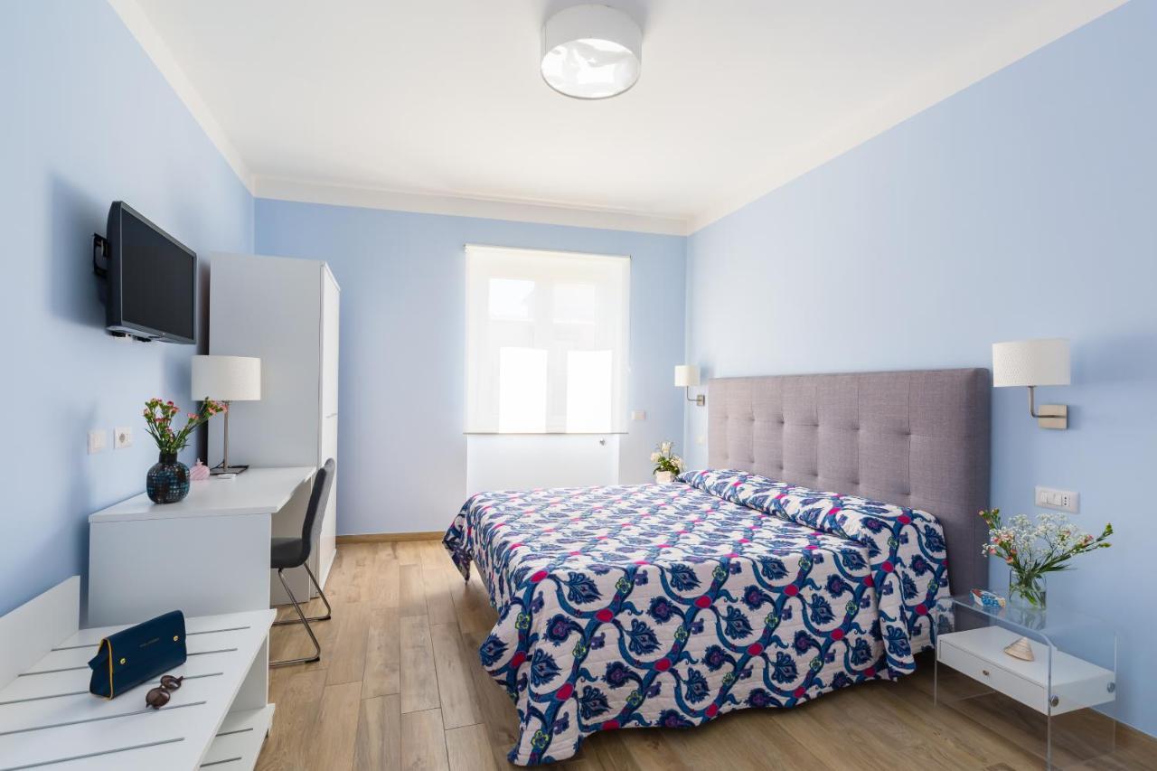 Bed and Breakfast Casa Ela Сорренто Экстерьер фото